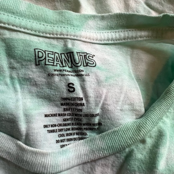 Snoopy tye die long sleep shirt - Picture 3 of 3